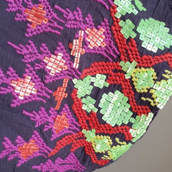 Floreat cap sleeve top w/ embroidery and sequins - Picture 2 of 10